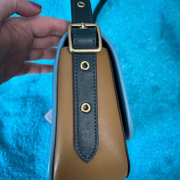 Coach Rambler Crossbody 16 - Picture 9 of 11